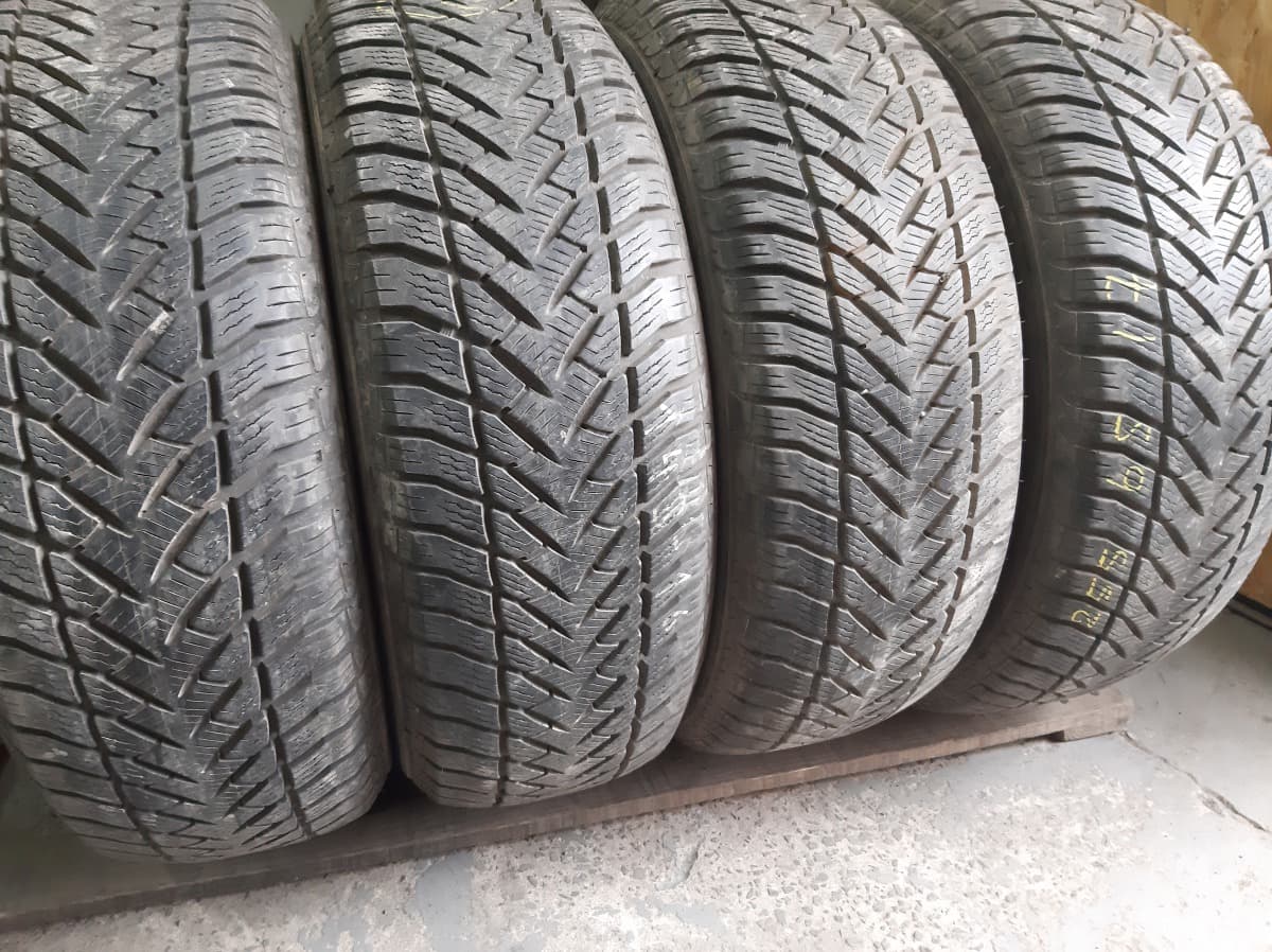 Придбати вживані шини GoodYear Ultra Grip … 255/65 R 17 Вживані шини з Європи GoodYear Ultra Grip … 255/65 R 17
