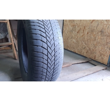 Шини на авто в хорошому стані Bridgestone Blizzak LM005 шириною 265 висотою 60 радіусом R 18 низькі ціни