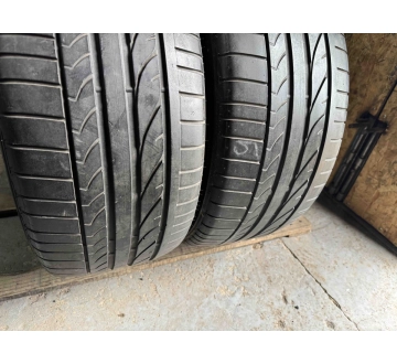 Уживані шини з Європи Bridgestone Potenza RE050 A 255/45 R 18 Шини на авто в хорошому стані Bridgestone Potenza RE050 A шириною 255 висотою 45 радіусом R 18 низькі ціни