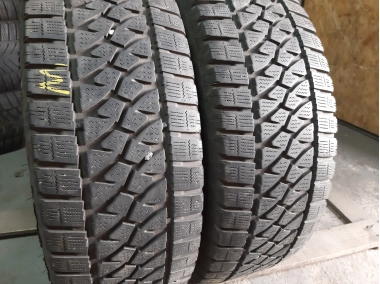 Шини на авто в хорошому стані Bridgestone Blizzak W810 шириною 235 висотою 65 радіусом R 16C низькі ціни
