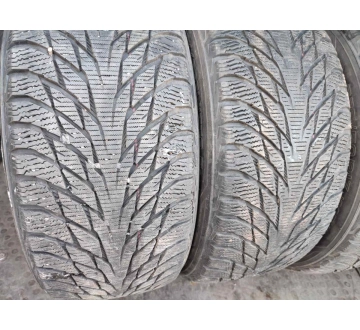 Шини на авто в хорошому стані Nokian Hakkapeliitta R2 шириною 235 висотою 50 радіусом R 17 низькі ціни