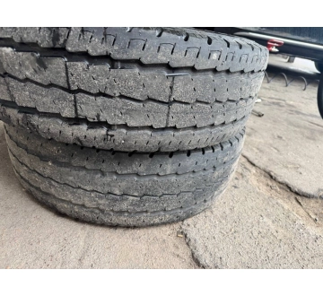 Шини на авто в хорошому стані Continental Vanco Camper     шириною 225 висотою 75 радіусом R 16C низькі ціни