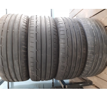 Шини на авто в хорошому стані Dunlop Sport Maxx RT .   шириною 225 висотою 45 радіусом R 19 низькі ціни