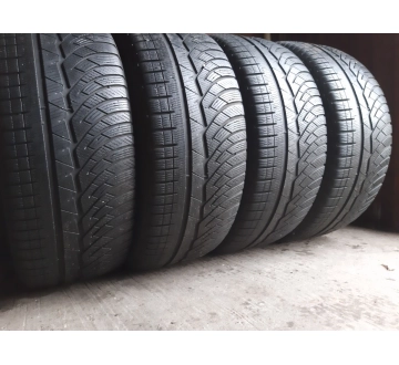 Шини на авто в хорошому стані Michelin Pilot Alpin PA 4 шириною 235 висотою 50 радіусом R 17 низькі ціни