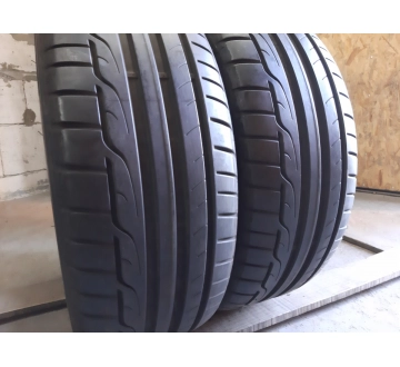 Шини на авто в хорошому стані Dunlop Sport Maxx RT      шириною 215 висотою 55 радіусом R 16 низькі ціни