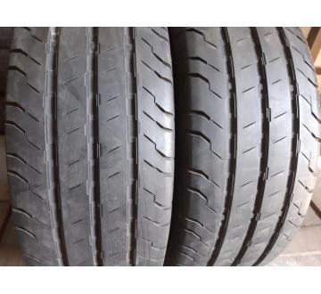 Шини на авто в хорошому стані Continental ContiVanContact 100     шириною 235 висотою 65 радіусом R 16C низькі ціни