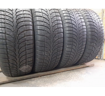 Уживані шини з Європи Bridgestone Blizzak LM-80 EVO … . . 235/60 R 18 Шини на авто в хорошому стані Bridgestone Blizzak LM-80 EVO … . . шириною 235 висотою 60 радіусом R 18 низькі ціни