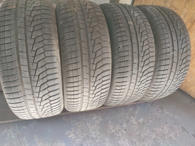 Шини на авто в хорошому стані Hankook Winter I cept evo 2 .      шириною 235 висотою 55 радіусом R 17 низькі ціни