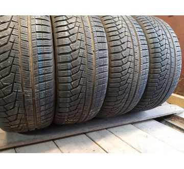 Шини на авто в хорошому стані Hankook Winter I`cept EVO 2  шириною 205 висотою 45 радіусом R 17 низькі ціни