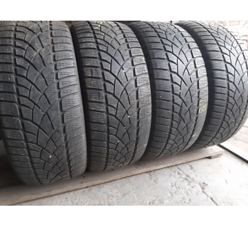 Уживані шини з Європи Dunlop SP WinterSport 3D . 235/40 R 19 Шини на авто в хорошому стані Dunlop SP WinterSport 3D . шириною 235 висотою 40 радіусом R 19 низькі ціни