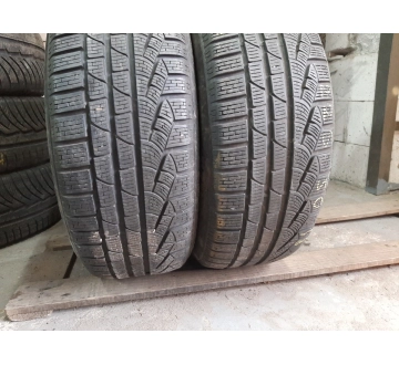 Шини на авто в хорошому стані Pirelli Sottozero Winter 210     / шириною 225 висотою 50 радіусом R 18 низькі ціни