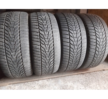 Шини на авто в хорошому стані Hankook Winter I Cept Evo 3    шириною 245 висотою 45 радіусом R 18 низькі ціни