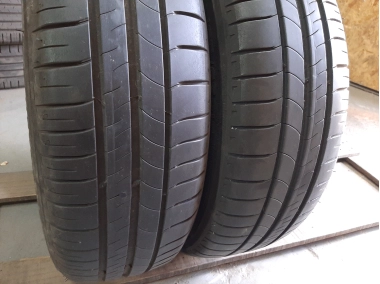 Шини на авто в хорошому стані Michelin Energy Saver.        … шириною 185 висотою 65 радіусом R 15 низькі ціни