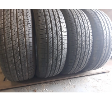 Шини на авто в хорошому стані Continental 4*4 Contact    шириною 235 висотою 65 радіусом R 17 низькі ціни