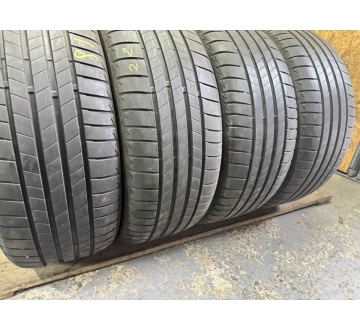 Шини на авто в хорошому стані Bridgestone Turanza T005.    шириною 235 висотою 45 радіусом R 18 низькі ціни