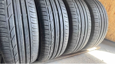 Шини на авто в хорошому стані Bridgestone Turanza T001 шириною 225 висотою 50 радіусом R 18 низькі ціни