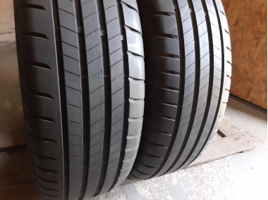 Уживані шини з Європи Bridgestone Turanza Eco 225/65 R 17 Шини на авто в хорошому стані Bridgestone Turanza Eco шириною 225 висотою 65 радіусом R 17 низькі ціни