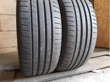 Уживані шини з Європи Bridgestone Turanza T005 225/40 R 19 Шини на авто в хорошому стані Bridgestone Turanza T005 шириною 225 висотою 40 радіусом R 19 низькі ціни