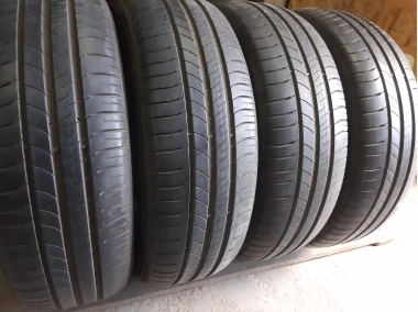 Шини на авто в хорошому стані Michelin Energy Saver.     шириною 195 висотою 65 радіусом R 15 низькі ціни