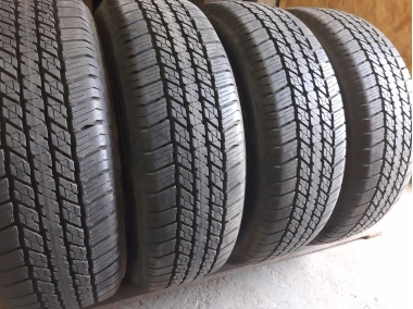 Шини на авто в хорошому стані Bridgestone Dueler H/T 684 шириною 245 висотою 65 радіусом R 17 низькі ціни