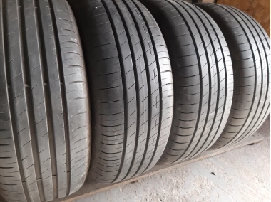 Шини на авто в хорошому стані GoodYear Efficient Grip   / шириною 215 висотою 55 радіусом R 17 низькі ціни