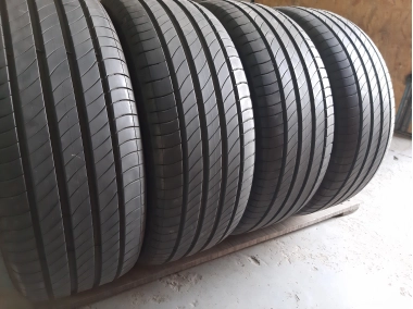 Уживані шини з Європи Michelin Primacy 4 . 225/45 R 17 Шини на авто в хорошому стані Michelin Primacy 4 . шириною 225 висотою 45 радіусом R 17 низькі ціни