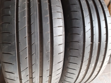 Уживані шини з Європи Debica Presto UHP 2 225/55 R 17 Шини на авто в хорошому стані Debica Presto UHP 2 шириною 225 висотою 55 радіусом R 17 низькі ціни