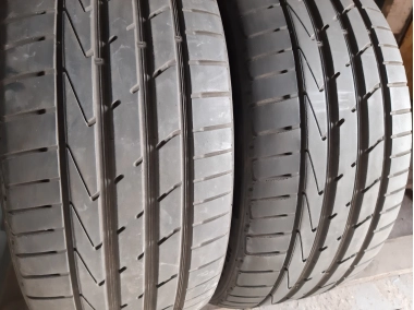 Шини на авто в хорошому стані Hankook Ventus S1 Evo 2   /  шириною 235 висотою 45 радіусом R 17 низькі ціни