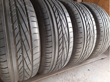 Шини на авто в хорошому стані GoodYear Excelence   шириною 235 висотою 55 радіусом R 17 низькі ціни