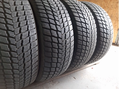 Уживані шини з Європи Nexen Winguard Suv 235/55 R 18 Шини на авто в хорошому стані Nexen Winguard Suv шириною 235 висотою 55 радіусом R 18 низькі ціни