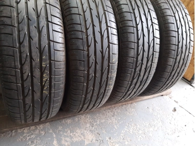 Шини на авто в хорошому стані Bridgestone Dueler H/P Sport шириною 215 висотою 65 радіусом R 16 низькі ціни