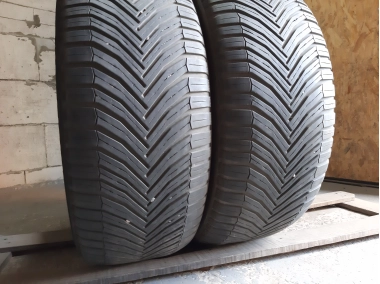 Шини на авто в хорошому стані Michelin Cross Climate 2 Suv шириною 255 висотою 55 радіусом R 18 низькі ціни