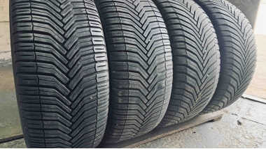 Уживані шини з Європи Michelin Cross Climate 245/45 R 18 Шини на авто в хорошому стані Michelin Cross Climate шириною 245 висотою 45 радіусом R 18 низькі ціни