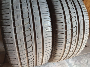 Уживані шини з Європи Pirelli Pzero Rosso 275/35 R 20 Шини на авто в хорошому стані Pirelli Pzero Rosso шириною 275 висотою 35 радіусом R 20 низькі ціни