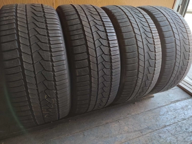 Уживані шини з Європи Continental WinterContact TS860S 255/40 R 20 Шини на авто в хорошому стані Continental WinterContact TS860S шириною 255 висотою 40 радіусом R 20 низькі ціни