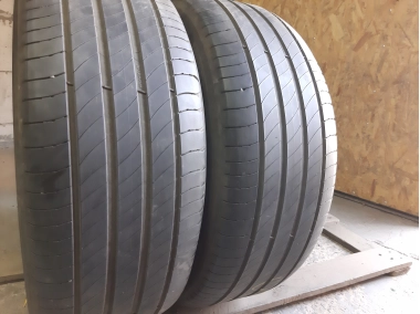 Шини на авто в хорошому стані Michelin Primacy 4  .     шириною 225 висотою 55 радіусом R 17 низькі ціни