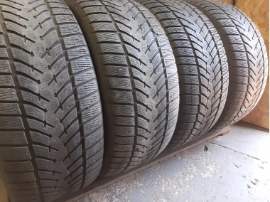 Уживані шини з Європи Good Year Ultra Grip Perfomance . 275/45 R 20 Шини на авто в хорошому стані Good Year Ultra Grip Perfomance . шириною 275 висотою 45 радіусом R 20 низькі ціни