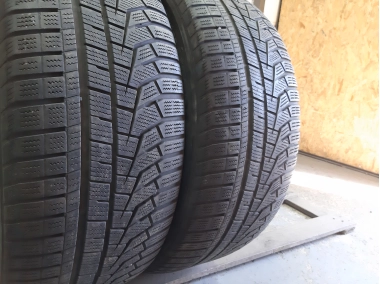 Уживані шини з Європи Hankook Winter i*Cept Evo 2 suv 265/50 R 20 Шини на авто в хорошому стані Hankook Winter i*Cept Evo 2 suv шириною 265 висотою 50 радіусом R 20 низькі ціни