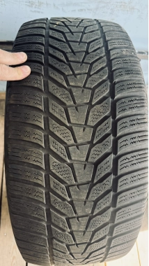 Шини на авто в хорошому стані Hankook Winter I Cept Evo 3   шириною 245 висотою 45 радіусом R 18 низькі ціни