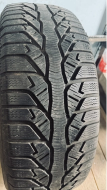 Уживані шини з Європи Kleber Krisalp HP2 . . 215/60 R 16 Шини на авто в хорошому стані Kleber Krisalp HP2 . . шириною 215 висотою 60 радіусом R 16 низькі ціни