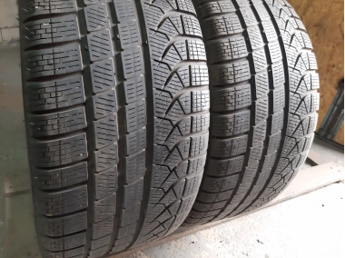 Шини на авто в хорошому стані Pirelli Sottozero 3 .    … шириною 245 висотою 45 радіусом R 19 низькі ціни