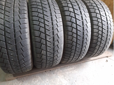 Шини на авто в хорошому стані Michelin Latitude Alpine шириною 225 висотою 55 радіусом R 18 низькі ціни