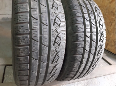 Шини на авто в хорошому стані Pirelli Sottozero Winter 240     шириною 225 висотою 45 радіусом R 18 низькі ціни