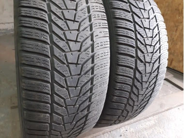 Шини на авто в хорошому стані Hankook Winter I cept EVO 3  .     шириною 225 висотою 45 радіусом R 18 низькі ціни