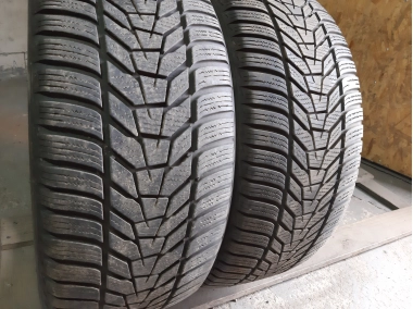 Шини на авто в хорошому стані Hankook Winter I Cept Evo 3      . шириною 225 висотою 40 радіусом R 18 низькі ціни