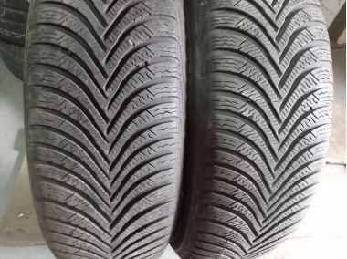 Шини на авто в хорошому стані Michelin Alpin 5    . шириною 205 висотою 65 радіусом R 16 низькі ціни
