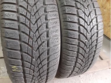 Уживані шини з Європи Dunlop SP Winter Sport 4D 205/55 R 16 Шини на авто в хорошому стані Dunlop SP Winter Sport 4D шириною 205 висотою 55 радіусом R 16 низькі ціни