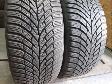 Уживані шини з Європи Continental WinterContact TS 870 225/45 R 17 Шини на авто в хорошому стані Continental WinterContact TS 870 шириною 225 висотою 45 радіусом R 17 низькі ціни