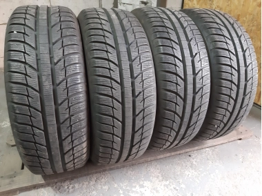 Шини на авто в хорошому стані Toyo Snow Prox 943 шириною 215 висотою 60 радіусом R 16 низькі ціни