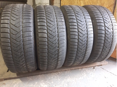 Шини на авто в хорошому стані Pirelli Sottozero 3  .    … шириною 255 висотою 45 радіусом R 19 низькі ціни